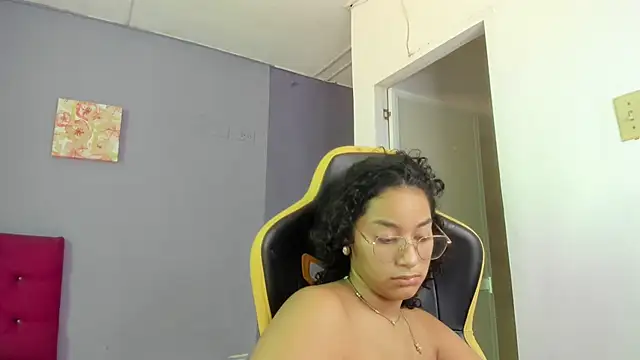 emily stars1 online show from 04/21/26, 03:17