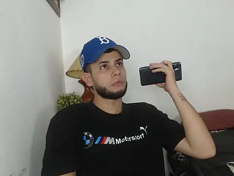 Maxcole 07 online show from 11/23/25, 07:24