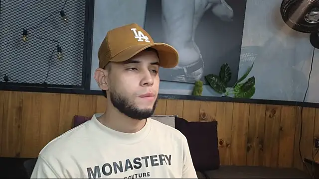 Maxcole 07 online show from 12/03/25, 08:51