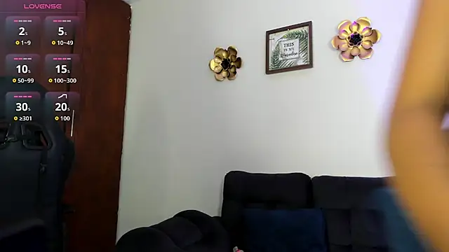 Amira princess online show from 10/28/25, 07:05