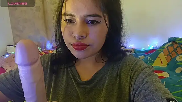 Snapshot of Magic_Alicee_ chatting on 11/08/25, 03:29 Magic Alicee online show from 11/08/25, 03:29