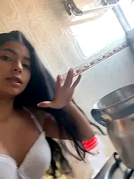 miadaviesx online show from 11/11/25, 12:49