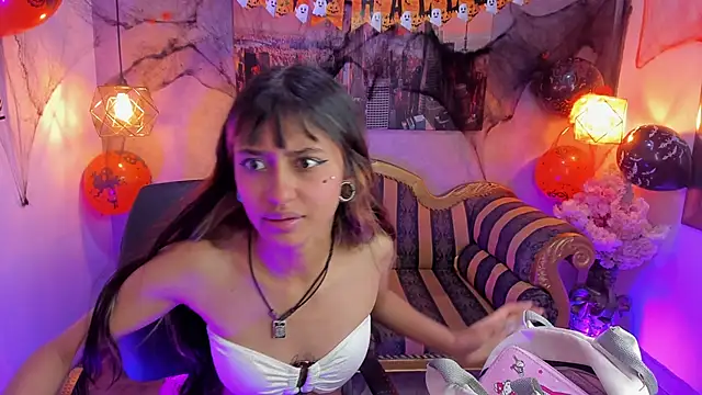 Snapshot of Noa_clk chatting on 11/02/25, 05:21 Noa clk online show from 11/02/25, 05:21