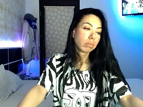 Amiaax online show from 03/18/26, 04:43