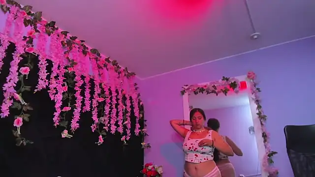 Gabyy Cooper  online show from 04/15/26, 02:51