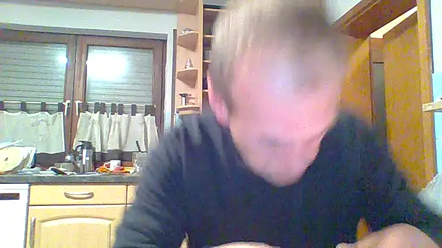 tommy3300 online show from 11/05/25, 05:40