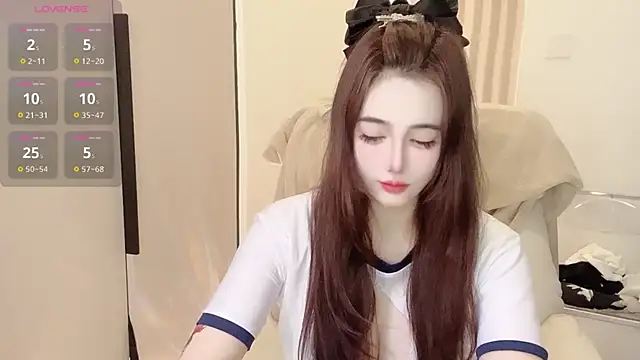 Follyise online show from 11/15/25, 09:06