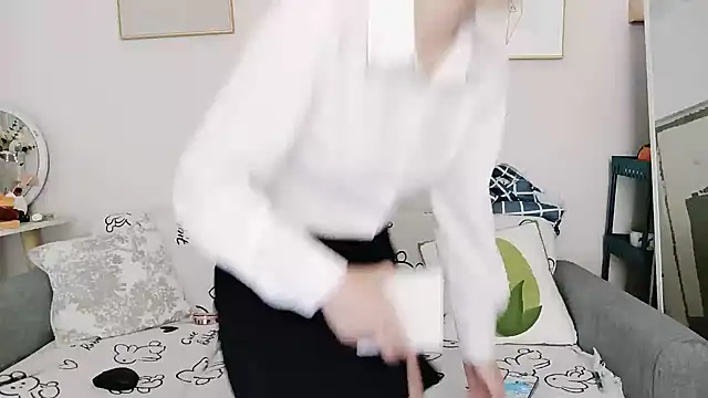 yuyan3929 online show from 11/18/25, 12:38