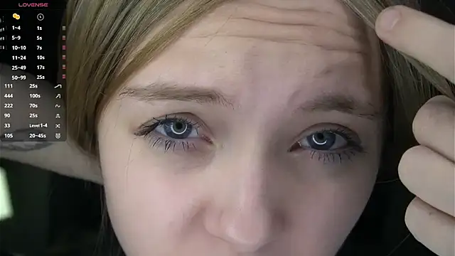 BarbaraViggiani online show from 10/30/25, 05:02