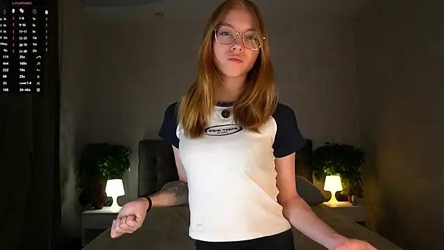 BarbaraViggiani online show from 11/22/25, 06:51