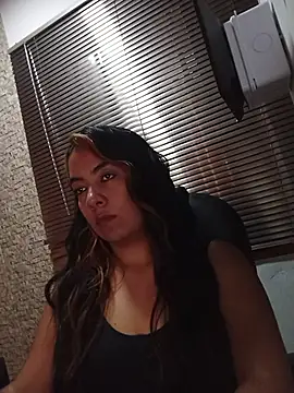 Snapshot of lili_hiugs chatting on 11/02/25, 08:22 lili hiugs online show from 11/02/25, 08:22