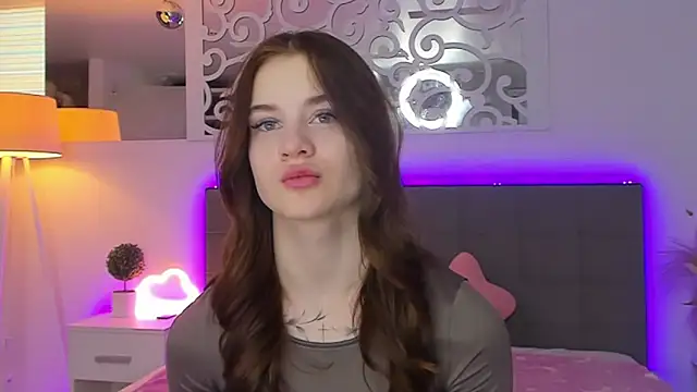 LuisaClover online show from 03/03/26, 01:28