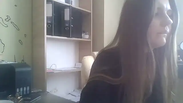 DollyRoma online show from 10/27/25, 09:57