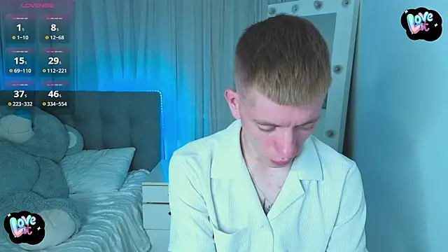 Cristian  Dior online show from 04/22/26, 07:55