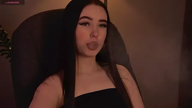 EricaKors online show from 04/08/26, 03:45