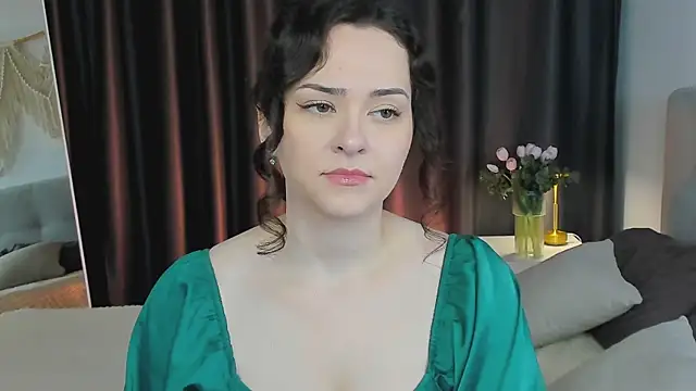 Camilla Rowen online show from 07/05/26, 08:38