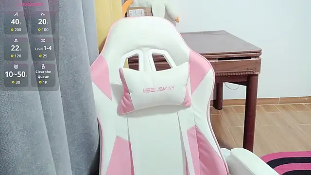 Snapshot of xiaoxiao--baby chatting on 11/02/25, 10:23 xiaoxiao--baby online show from 11/02/25, 10:23