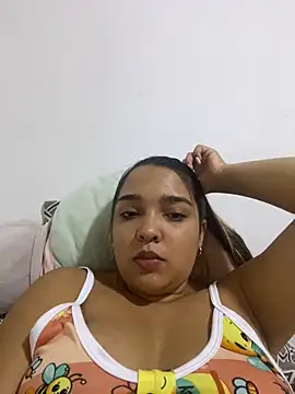 Snapshot of Sarah_Velez chatting on 10/25/25, 02:41 Sarah Velez online show from 10/25/25, 02:41