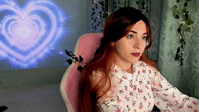 Snapshot of Phantomix chatting on 10/28/25, 03:25 Phantomix online show from 10/28/25, 03:25