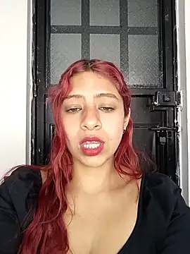 Snapshot of Lunatemptress4 chatting on 01/06/26, 01:26 Lunatemptress4 online show from 01/06/26, 01:26