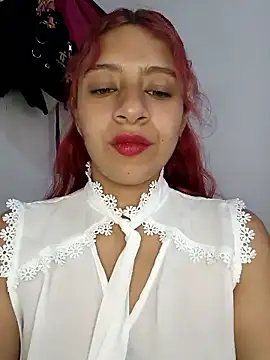 Snapshot of Lunatemptress4 chatting on 01/08/26, 12:51 Lunatemptress4 online show from 01/08/26, 12:51