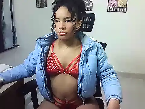 Snapshot of Gigi_Scott_ chatting on 12/01/25, 03:22 Gigi Scott online show from 12/01/25, 03:22