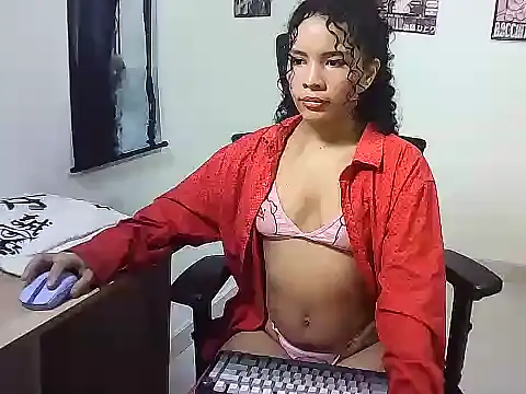 Snapshot of Gigi_Scott_ chatting on 12/04/25, 01:48 Gigi Scott online show from 12/04/25, 01:48