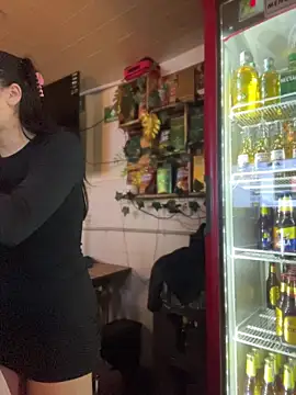 Lia  white online show from 11/20/25, 10:20