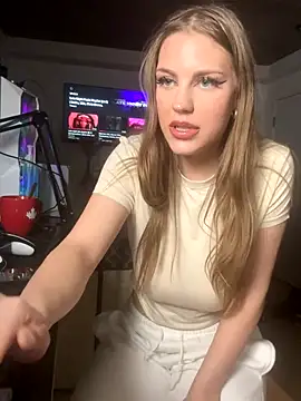 elliepixie online show from 12/21/25, 01:46