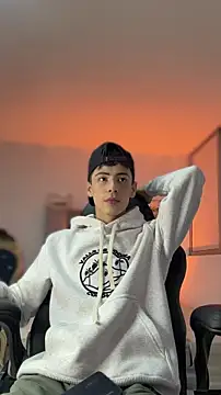 Sebastian Reed online show from 02/18/26, 05:25