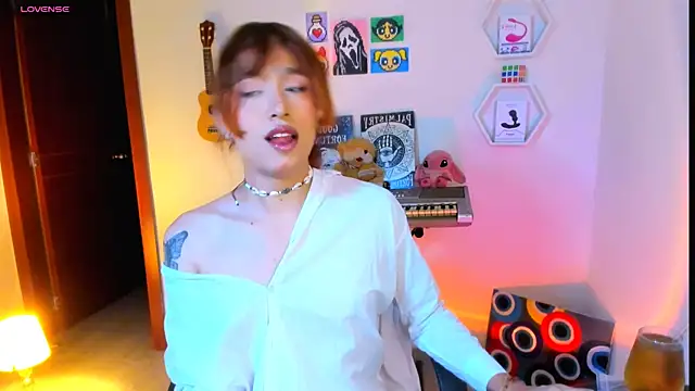 AdelineEsposito online show from 03/19/26, 02:26