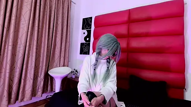 Snapshot of oliviamonroe chatting on 11/14/25, 09:41 oliviamonroe online show from 11/14/25, 09:41