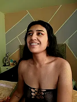 Snapshot of Nahomievans233 chatting on 10/28/25, 12:41 Nahomievans233 online show from 10/28/25, 12:41