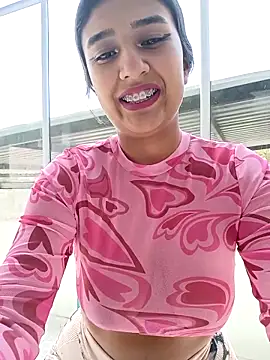 Nahomievans233 online show from 11/21/25, 03:22