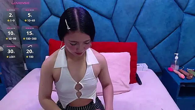 JulietaDiamond online show from 04/19/26, 03:28