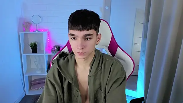 YamiTwink online show from 11/22/25, 05:39