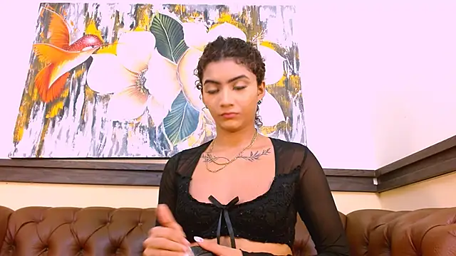 Emma Kiut  online show from 11/22/25, 06:07