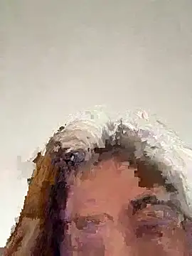 Snapshot of Ellemonroe chatting on 10/23/25, 01:32 Ellemonroe online show from 10/23/25, 01:32