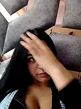 Nuvi jonhs online show from 11/06/25, 09:59