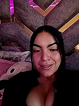 Nuvi jonhs online show from 11/11/25, 10:10