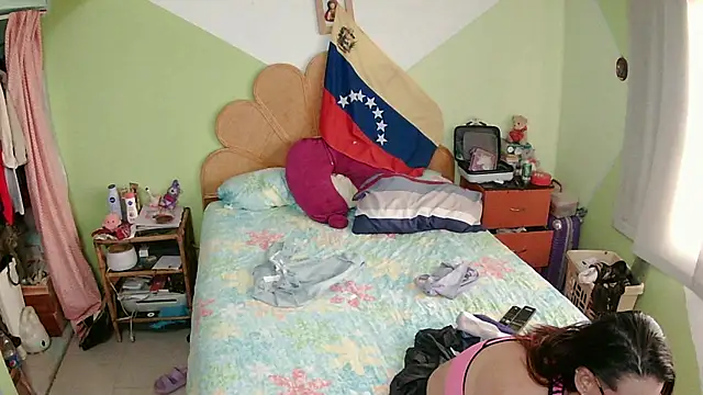 Snapshot of Destrukturada chatting on 02/19/26, 07:10 Destrukturada online show from 02/19/26, 07:10