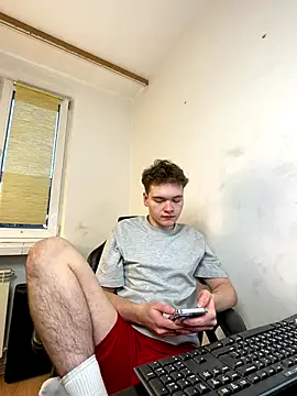 Snapshot of danielxfun chatting on 12/17/25, 02:34 danielxfun online show from 12/17/25, 02:34