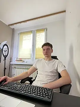 Snapshot of danielxfun chatting on 12/22/25, 09:50 danielxfun online show from 12/22/25, 09:50