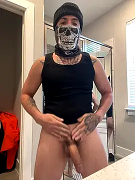 Snapshot of Jamall27 chatting on 11/12/25, 02:28 Jamall27 online show from 11/12/25, 02:28