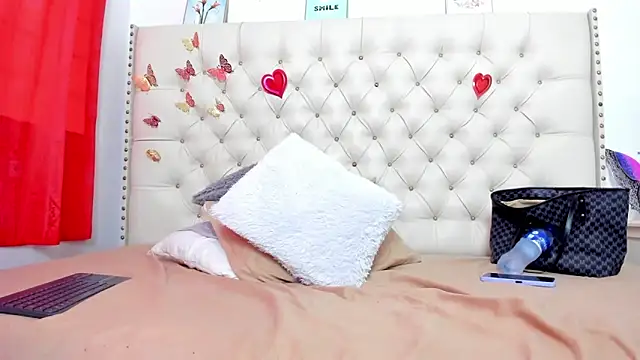 celena wonder online show from 04/15/26, 07:21