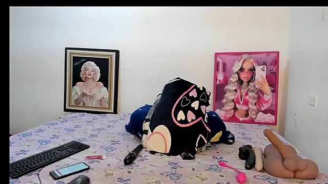 alahia66 online show from 11/17/25, 11:49