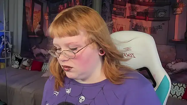 LottieReed online show from 11/11/25, 03:12