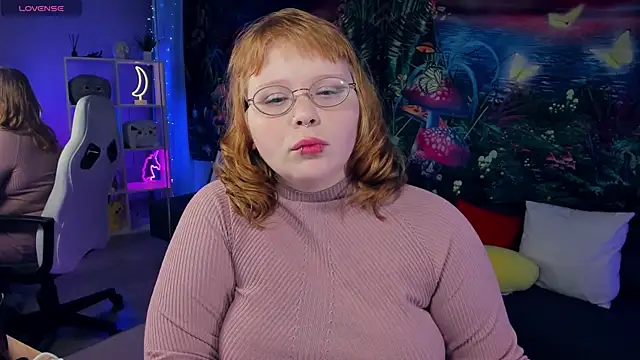 LottieReed online show from 11/28/25, 05:04