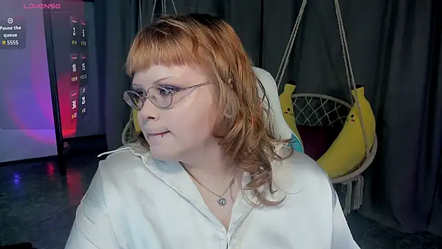 LottieReed online show from 01/12/26, 04:01