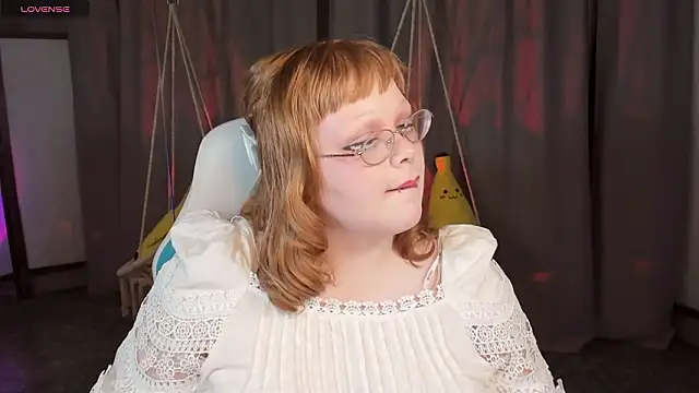 LottieReed online show from 02/12/26, 06:25